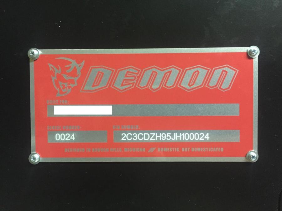 Логотип Dodge Challenger SRT Demon (LC) 2018 года  (фото 148 из 162)